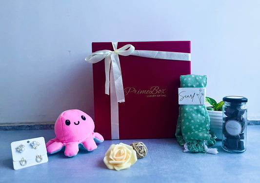 Sweet Snuggle Gift Box