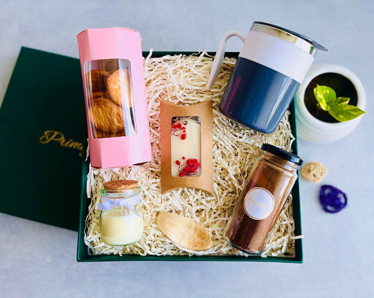Cuddle & Crumble Gift Box